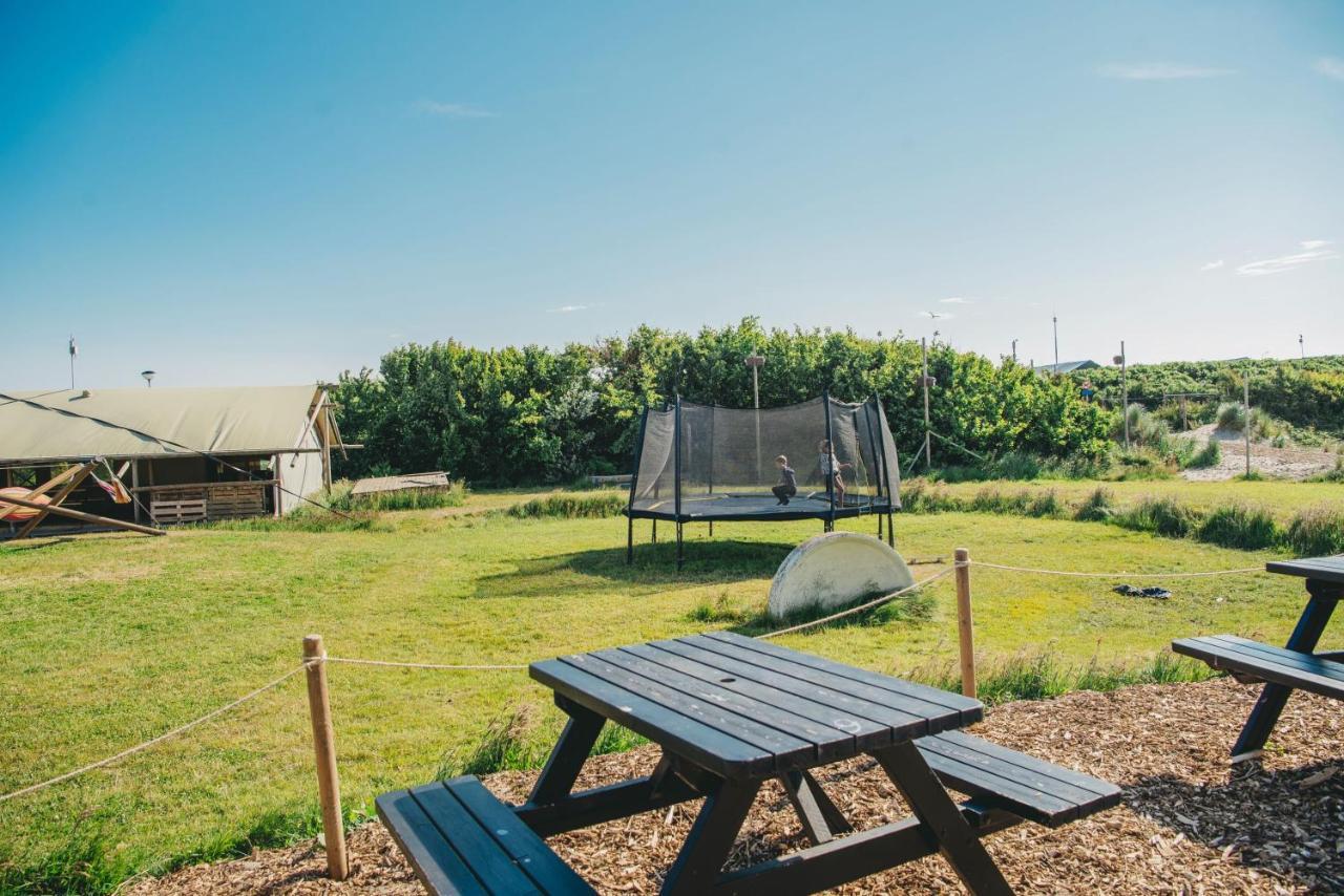 Family & Surfhostel Petten Esterno foto